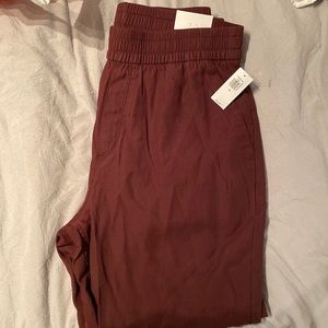 High Wasted Twill Jogger Pants Size: Medium, Old Navy
